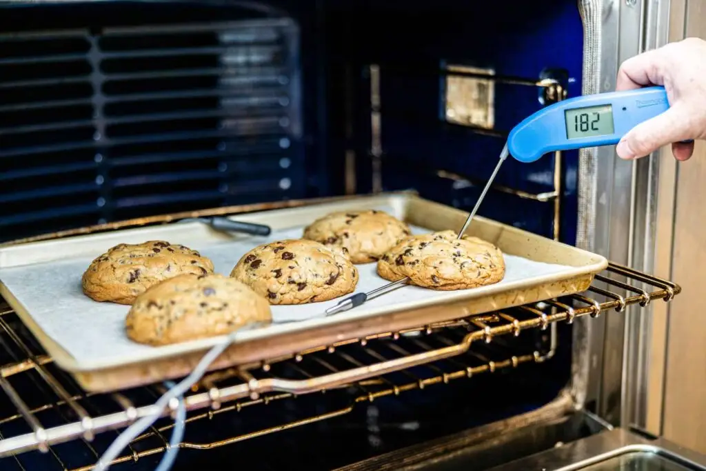The Oven Temperature Scientists Say Makes Cookies Bake Better Every Time